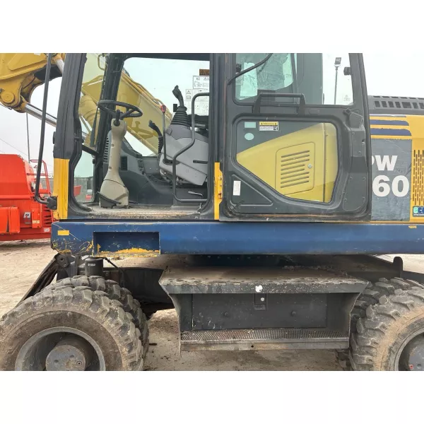 Колесен багер Komatsu PW160 2008