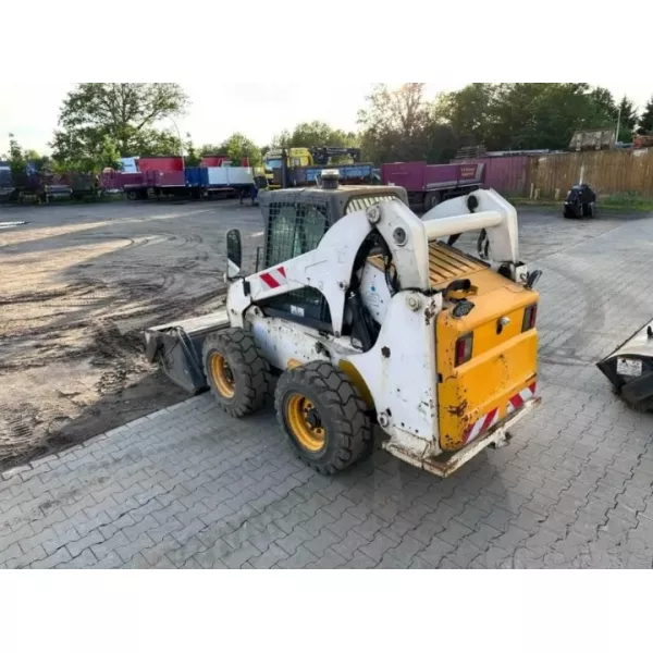 Употребяван мини колесен товарач Bobcat S330 2010