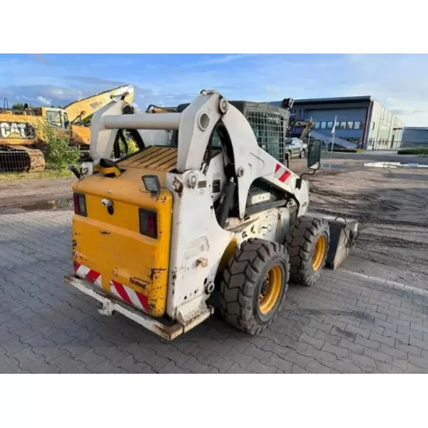 Употребяван мини колесен товарач Bobcat S330 2010