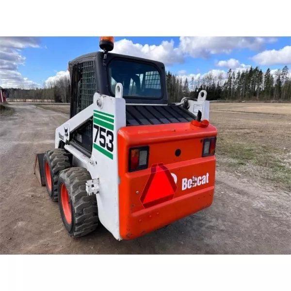 Употребяван мини колесен товарач Bobcat 753 2001