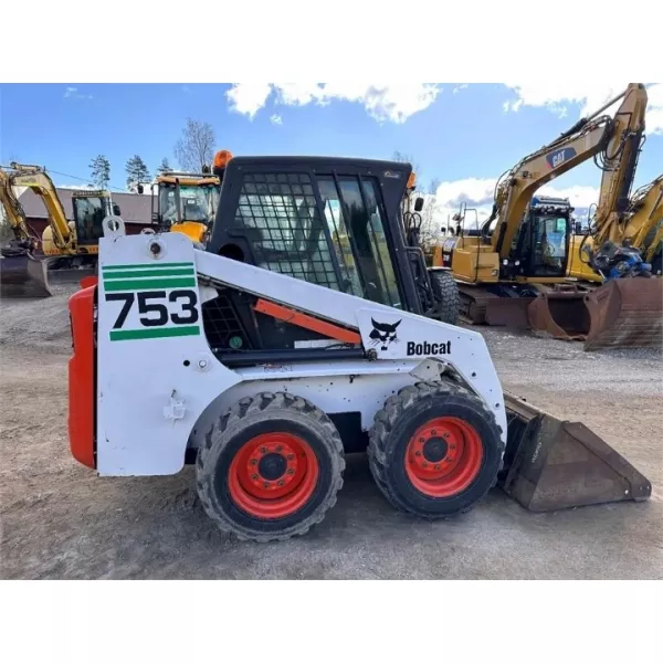 Употребяван мини колесен товарач Bobcat 753 2001