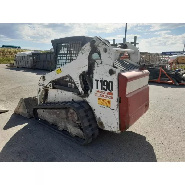 Употребяван мини верижен товарач Bobcat T190 2005