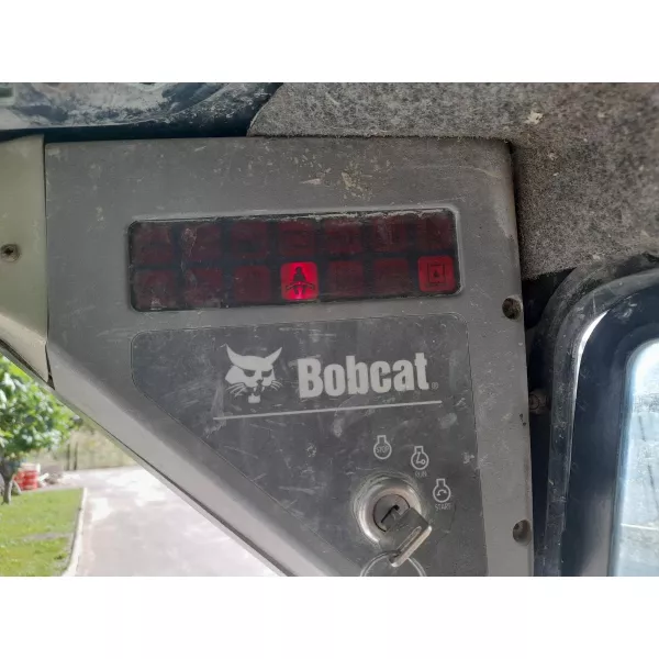 Употребяван мини верижен товарач Bobcat T190 2005