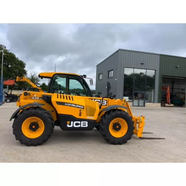 Телескопичен товарач JCB 538-60 Agri Super 2020