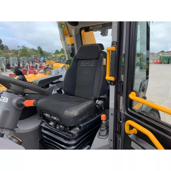 Телескопичен товарач JCB 538-60 Agri Super 2020