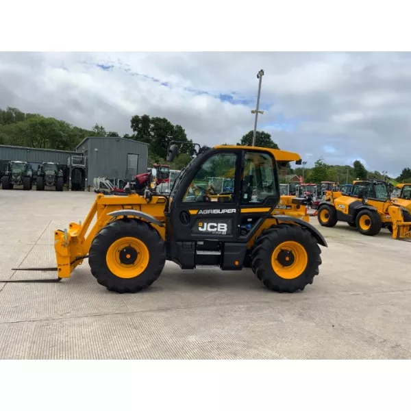 Телескопичен товарач JCB 538-60 Agri Super 2020