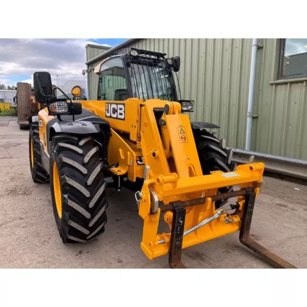 Телескопичен товарач JCB 541-70 2019