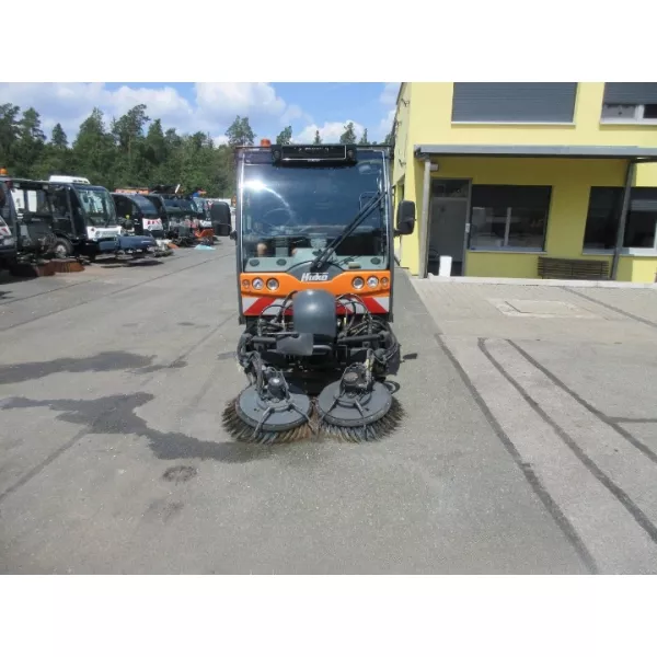 Употребявана метачка Hako CityMaster CM 2000, 3000 кг, VW, 85 к.с., 50 км/ч, 77551 км, 2 м³