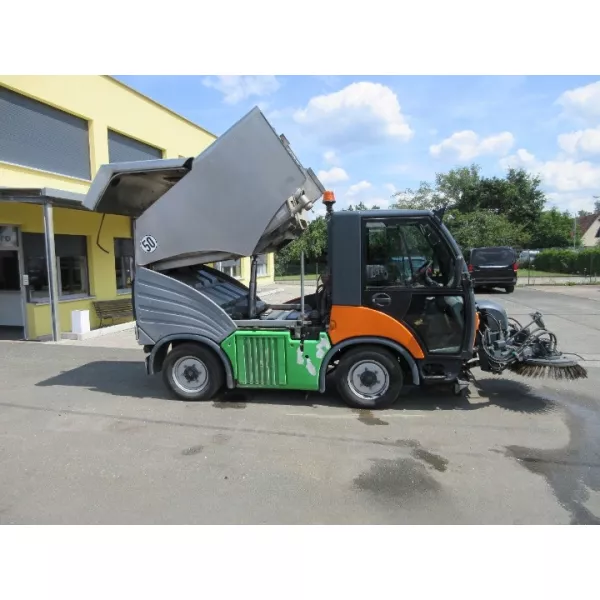 Употребявана метачка Hako CityMaster CM 2000, 3000 кг, VW, 85 к.с., 50 км/ч, 77551 км, 2 м³