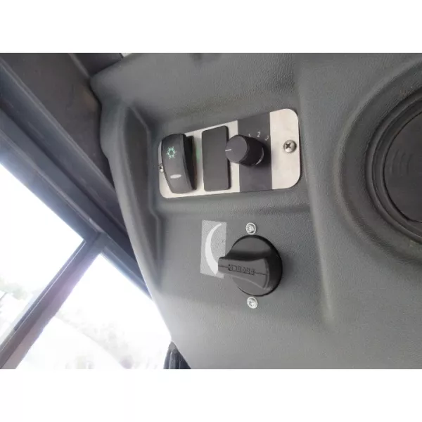 Употребявана метачка Hako Citymaster CM1600, 3500 кг, VW, 75 к.с., 25 км/ч, 26964 км, 2 м³