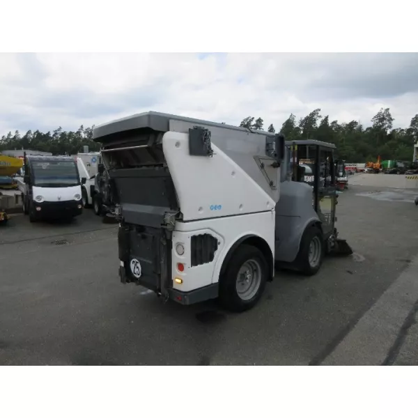 Употребявана метачка Hako Citymaster CM1600, 3500 кг, VW, 75 к.с., 25 км/ч, 26964 км, 2 м³