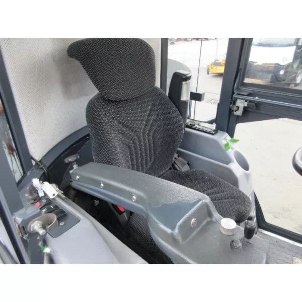 Употребявана метачка Hako Citymaster CM1600, 3500 кг, VW, 75 к.с., 25 км/ч, 26964 км, 2 м³