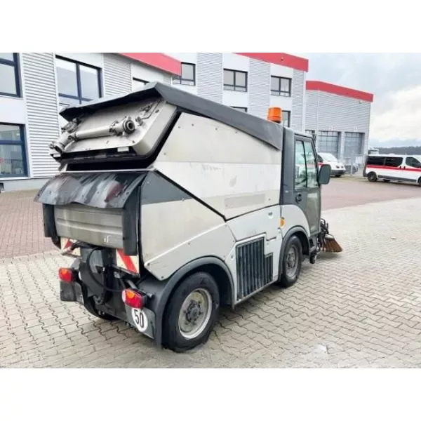 Употребявана метачка Hako CityMaster 2000, 3000 кг, VW, 102 к.с., 50 км/ч, 2 м³