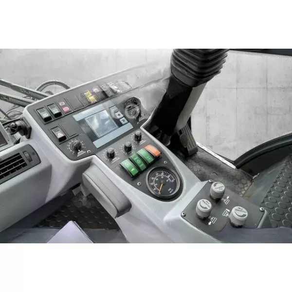 Употребявана метачка Hako CityMaster 2000, 3500 кг, VW, 102 к.с., 50 км/ч, 61907 км, 2 м³