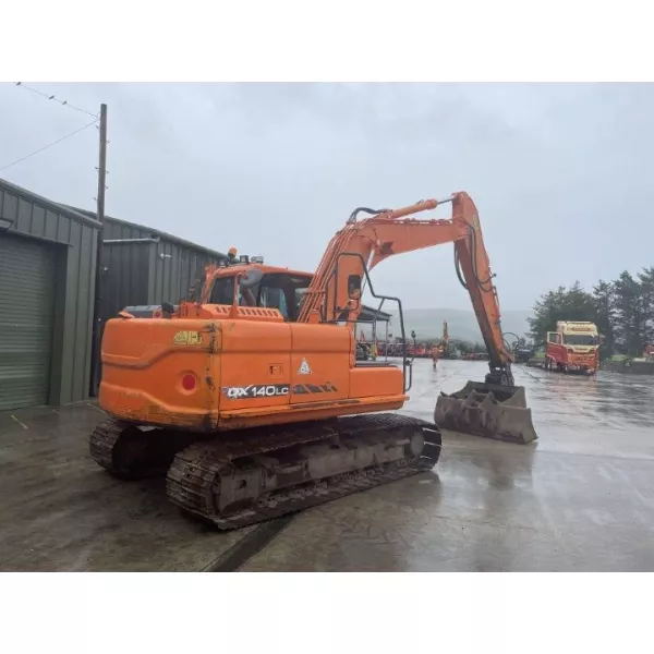 Употребяван верижен багер Doosan DX 140 LC-3 2014