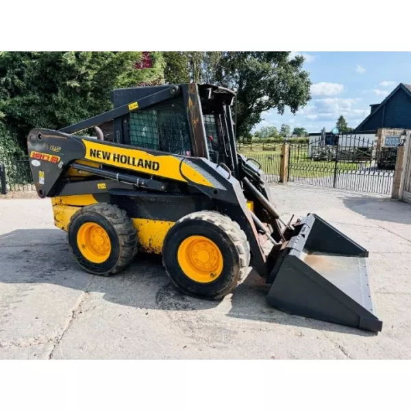 Употребяван мини колесен товарач New Holland LS180B 2005