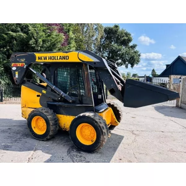 Употребяван мини колесен товарач New Holland LS180B 2005