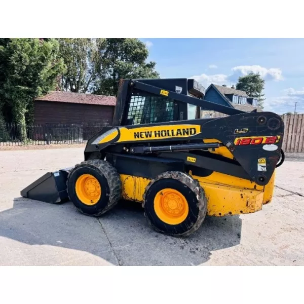 Употребяван мини колесен товарач New Holland LS180B 2005