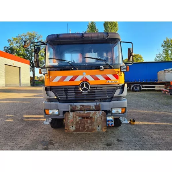 Камион с кран Mercedes Benz Atego 1823 2004