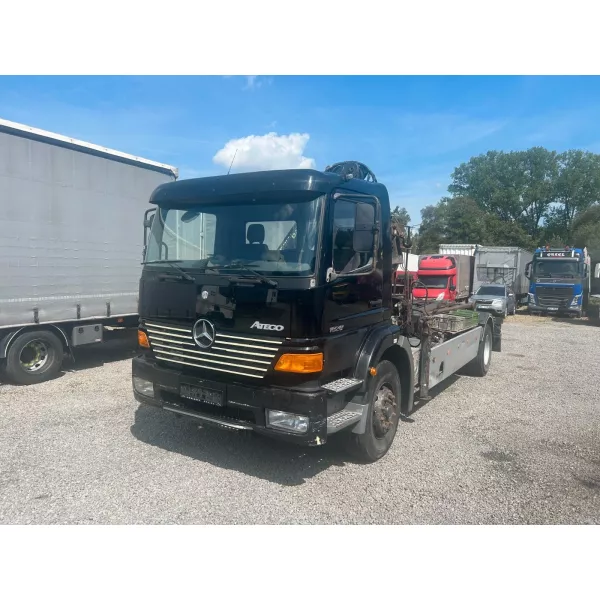 Камион с кран Mercedes Benz Atego 1828 2000