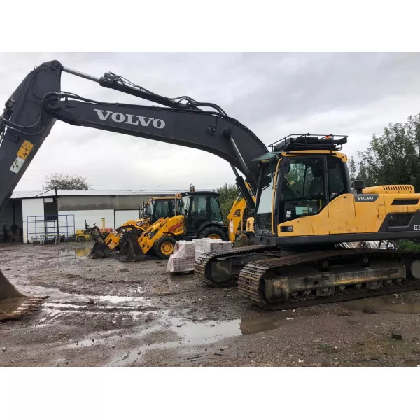 Верижен багер Volvo EC220DL 2014, 24080 кг.