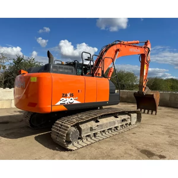 Употребяван верижен багер Hitachi ZX210LC-6 2017, 23000 кг.