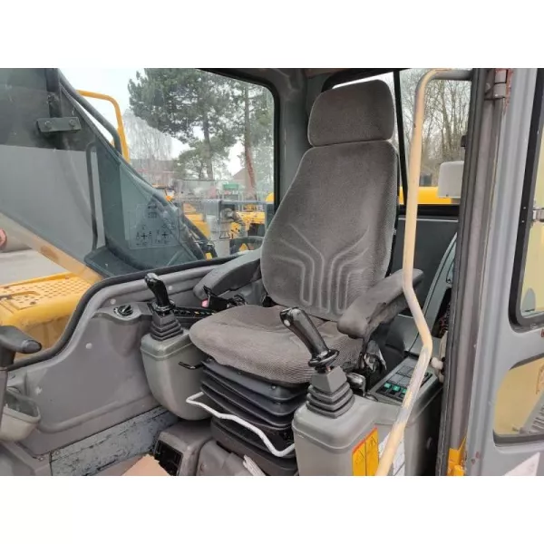 Верижен багер Volvo EC210LC 2000, 21600 кг.