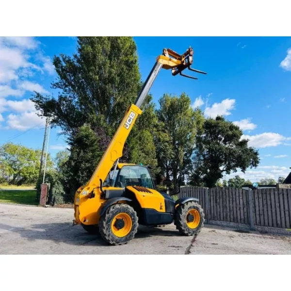 Телескопичен товарач JCB 531-70 2018