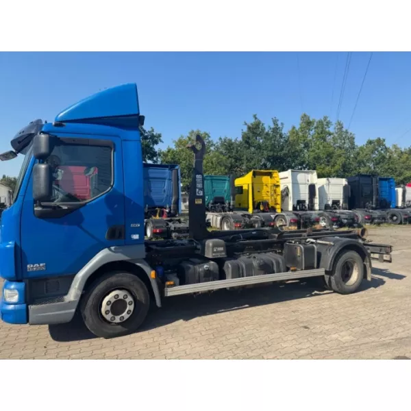 Употребяван мултилифт Daf LF45.220 Hiab XR8S 2013 [