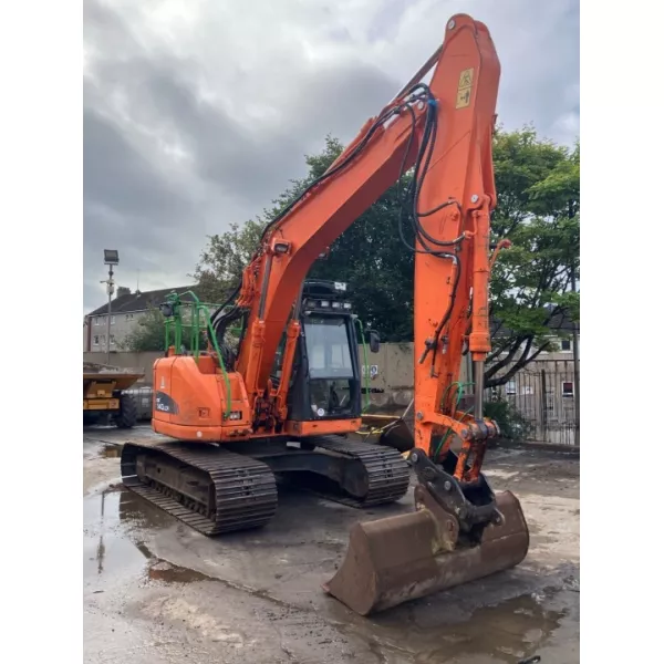 Употребяван верижен багер Doosan DX140 2015, 15300 кг.