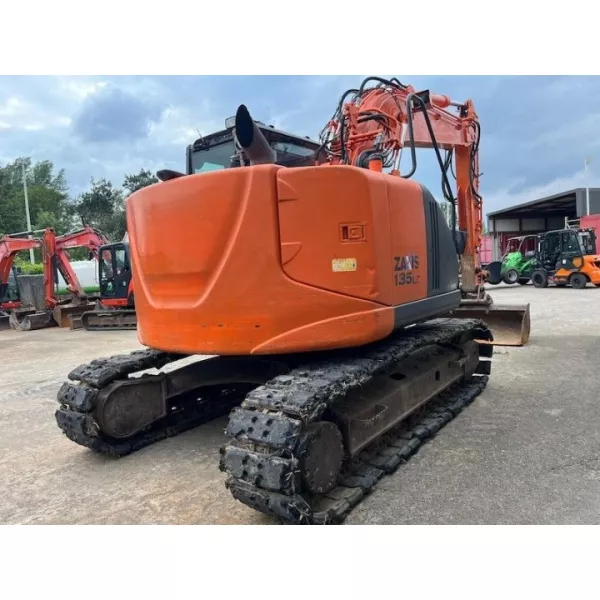 Употребяван верижен багер Hitachi ZX135 US5-B 2013, 13800 кг.