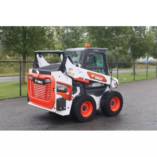 Мини колесен товарач Bobcat S66 2022