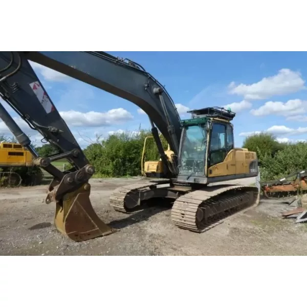 Употребяван верижен багер Volvo EC240 CL 2008, 23780 кг.