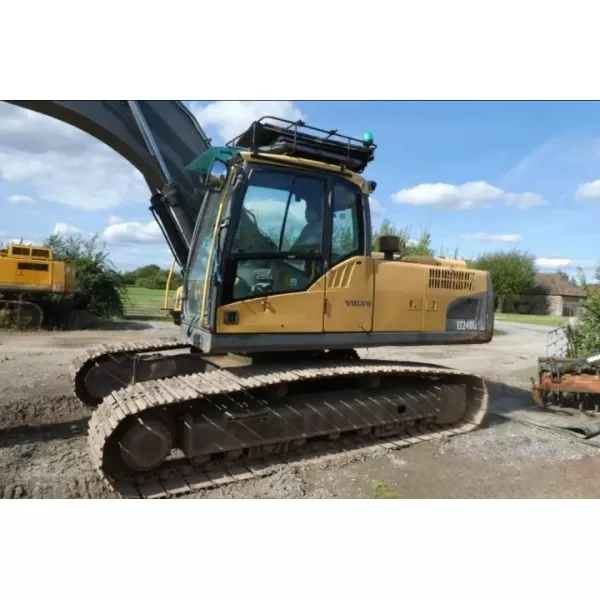 Употребяван верижен багер Volvo EC240 CL 2008, 23780 кг.