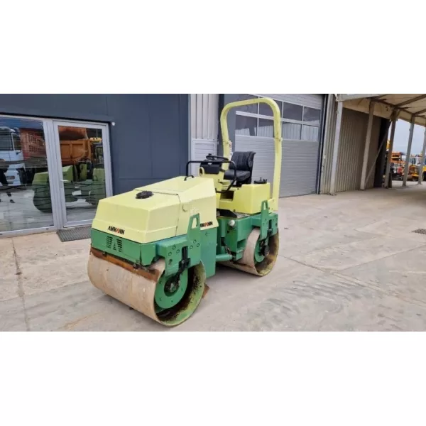 Двубандажен валяк Ammann AV26 2002