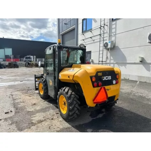 Употребяван телескопичен товарач JCB 515-40 2014