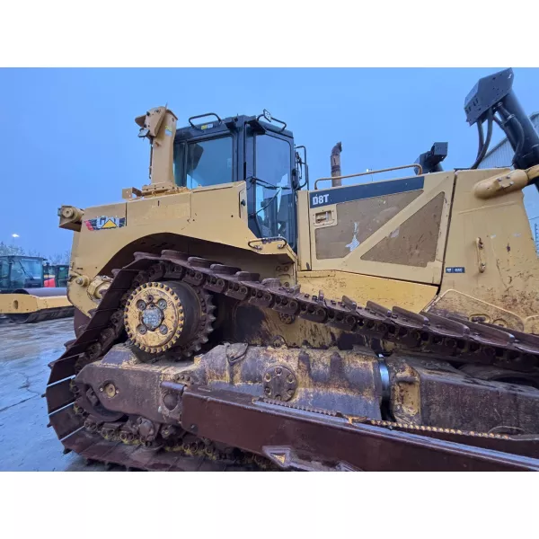 Булдозер CAT D8T 2011