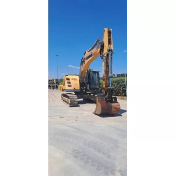 Употребяван верижен багер Liebherr R926 2016, 25900 кг.