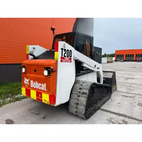 Мини верижен товарач Bobcat T200 2002