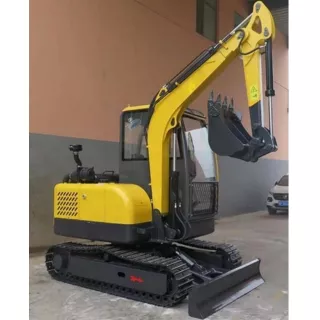 Мини багер Bravak CT40, 55,6 kN, Yanmar, 2545 мм, 30 к.с.