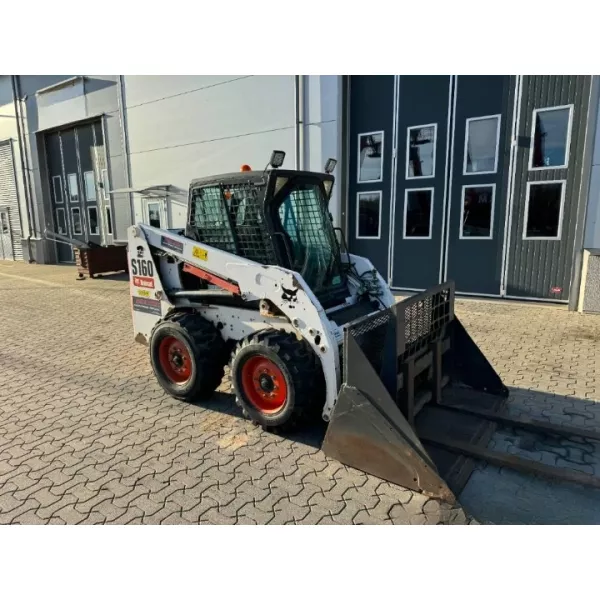 Мини челен товарач Bobcat S 160 2010