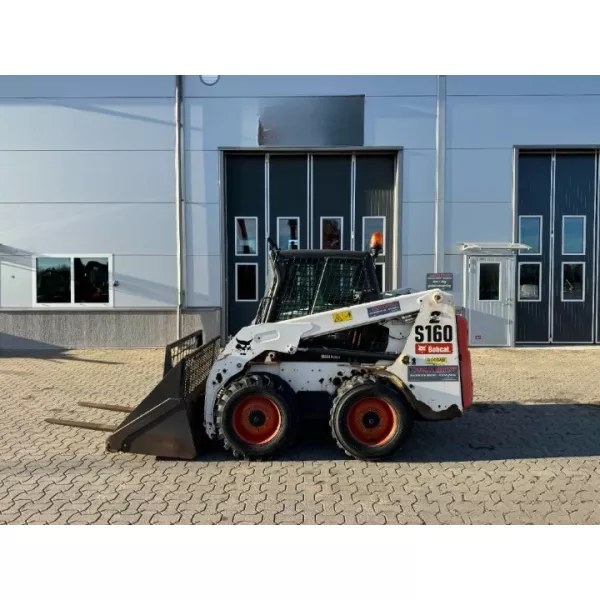 Мини челен товарач Bobcat S 160 2010