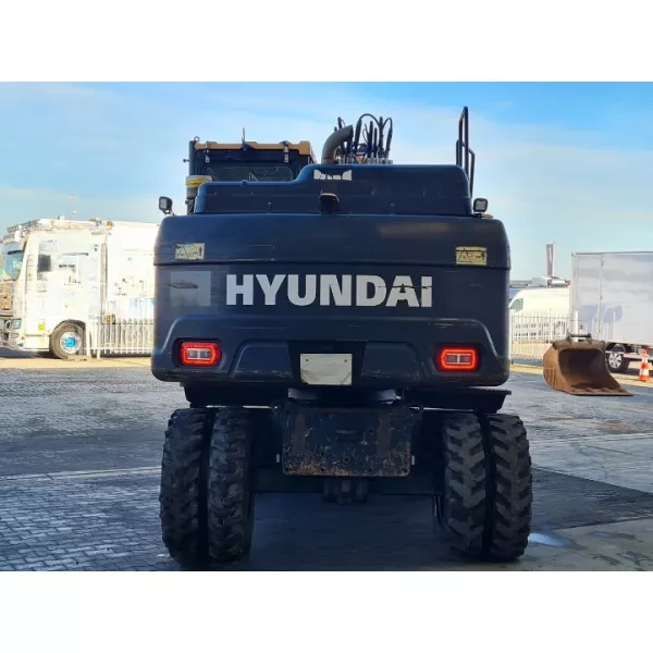 Колесен багер Hyundai HW 140 2017